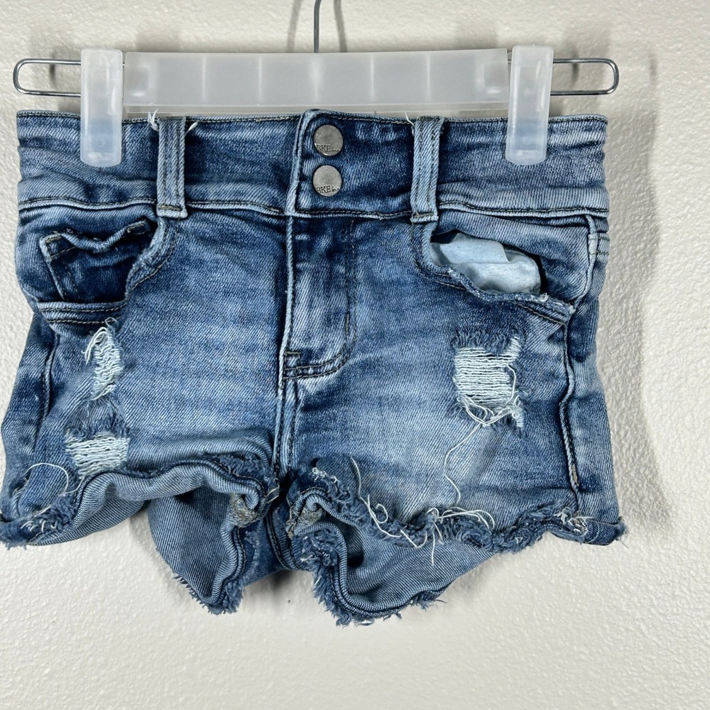 BKE Youth Girls Distressed Denim Shorts Medium Wash Frayed Hem Size 8